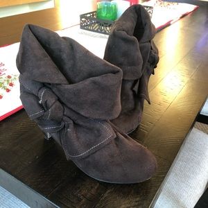 Brown ankle boots size 7